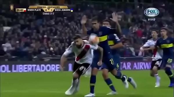 Terrible cogida le meten a esta puta cerda en Madird River 31 Boca