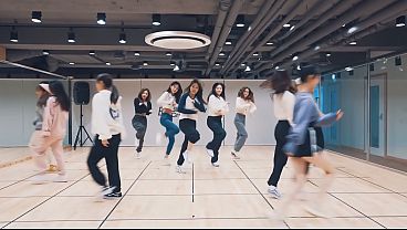 LOONA HULA HOOP  DANCE PRACTICE 4K