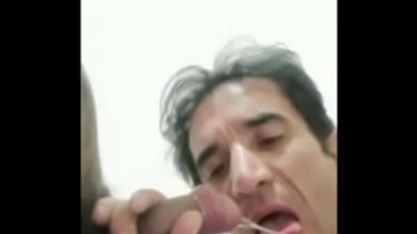 Te gustariacutea orinarte en mi boca