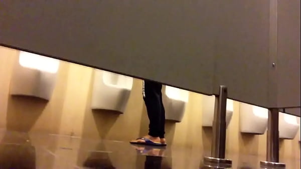Suc cu trong toilet vincomMOV