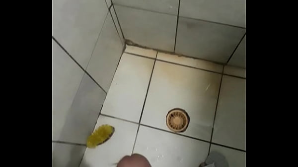 Gozando no Banheiro