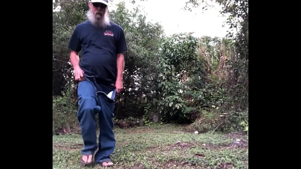 Outdoor nature jerkoff