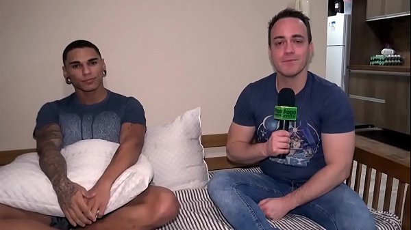 PapoPrivecirc  Participe do show de sexo ao vivo e interativo do  Pornstar Exxtevatildeo no Club Rainbow em Satildeo Paulo  Parte 1  WhatsApp PapoMix 11 947791519