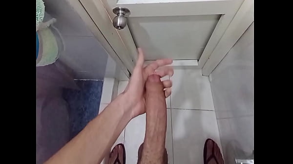 Me masturbo mi gran verga