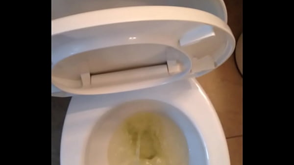 Taking a piss 2