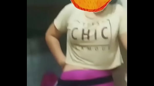 Amiga da minha irmatilde com buceta socada na calccedila leg comentei com ela sobre a buceta linda dela e ela com muito tesatildeo diz que tem a buceta grande mesmo
