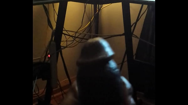 Jerking off to some pornWho wants all this Nut