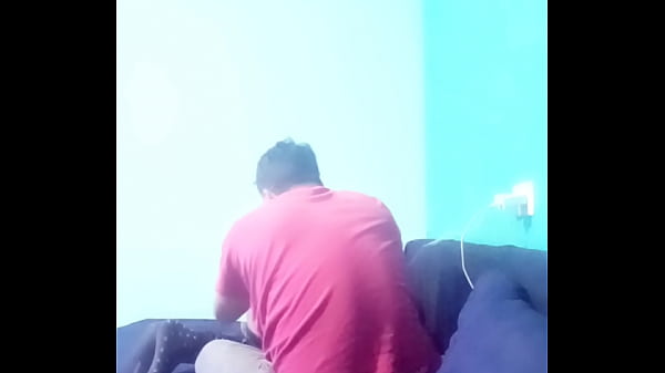 Heteros se depilan el trasero por diversioacuten y terminan calientes follando pt3