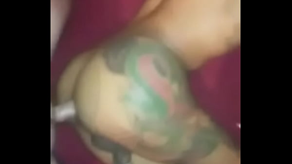 Comendo de ladinho o cuacute da Vanessa Sampaio