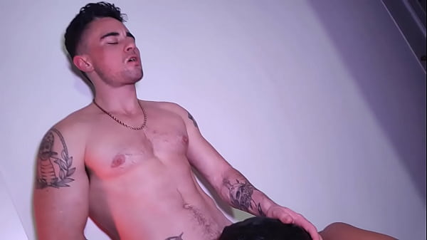 TRANS BOY FUCKS ME AND THEN I FUCK HIS FTM PINK PUSSY SHORT AMAZING VIDEO