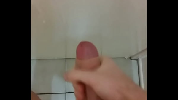 Massive cumshot for my ex039s sister