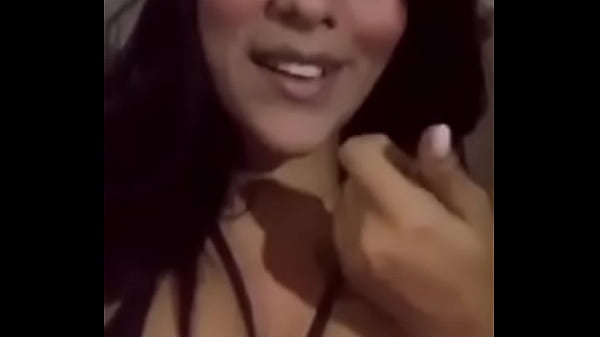 Siacuteguenos en instagram coacutemo dianitasvipoficial2020
