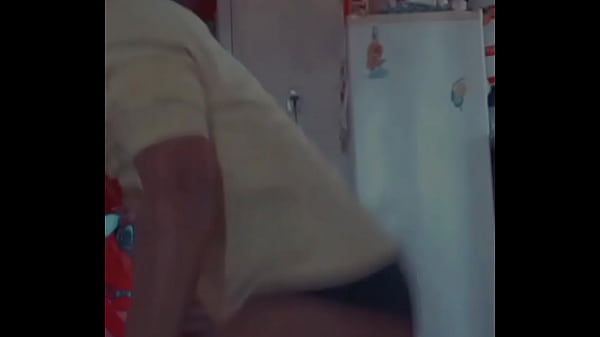 A gostosa do Instagram danccedilando parte 2