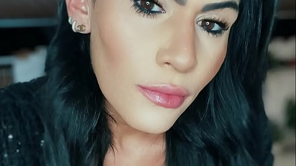 Aline Tavares Entatildeo eacute NATAL  Natal rolando e os sorteios de chamadas de viacutedeo natildeo param  Vocecirc ganha o presente e eu fico com o peru  Kkkkk Sigaam meu canal e concorra a mais 50 chamadas como essa  019983263120
