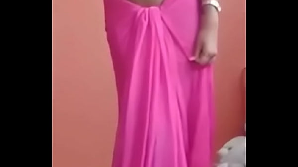 Desi bhabhi nude in pink saree