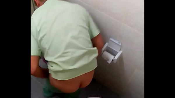 Handsome toilet