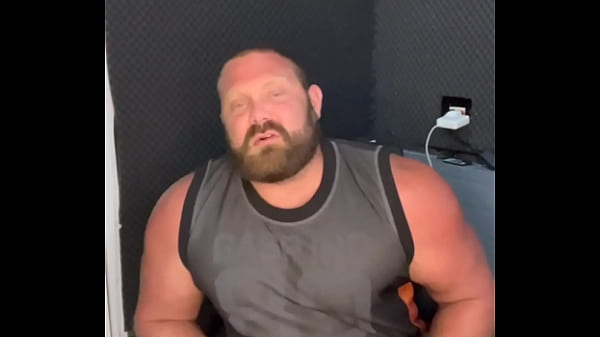 Muscle ddy sees you perving