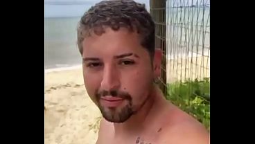 I almost got caught giving a blowjob to a straight guy on the beach with people walking by