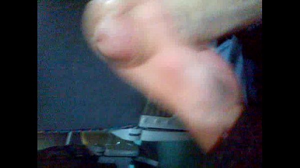 argentino pajeandose en el micro