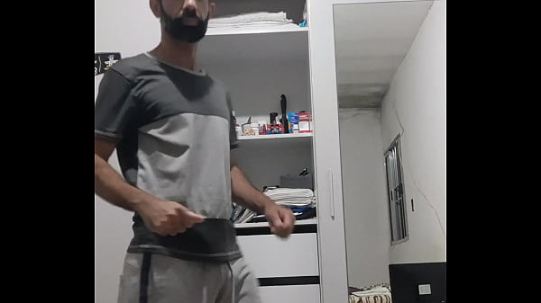 Quer vir dormir comigo e sentir o tamanho do trabuco todo no seu rabo