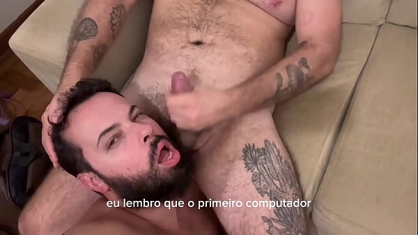 Homem barbudo chupa 41 paus 12deg e 13deg mamada  Viacutedeo completo no RED