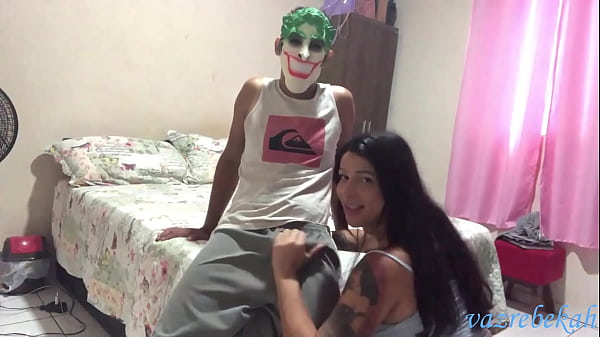 trailer  ficou com tesatildeo me deixou de pau duro mas natildeo gozou na minha cara