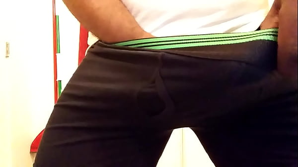 Deatth strokke  I039m stroking my hard dick