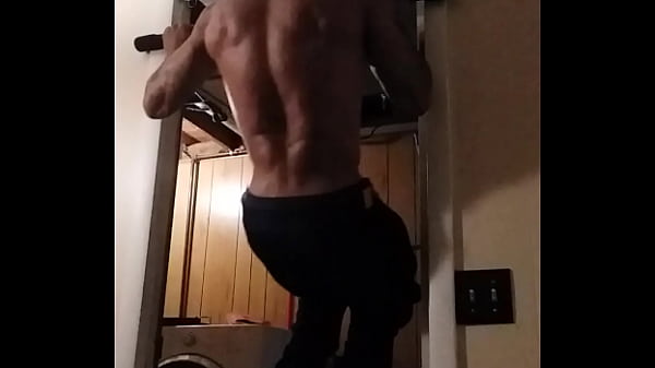 Pull ups by Clevelandbandz
