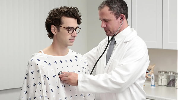 Doctor Testing a Simulation Examination on The Twink Patient  Doctorblows