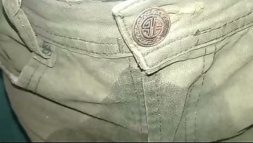 Pantaloacuten orinado con pantildeal de tela