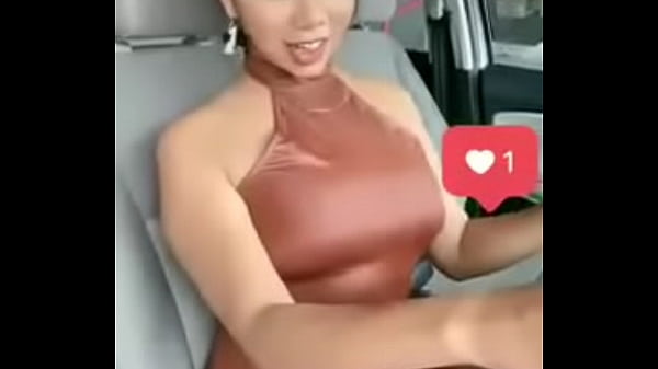 Quien es ella