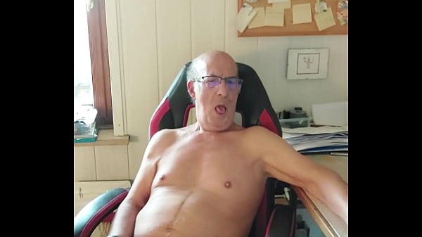 Norbertww  abspritzen cor der cam bei chaturbate  Apr 23 2025