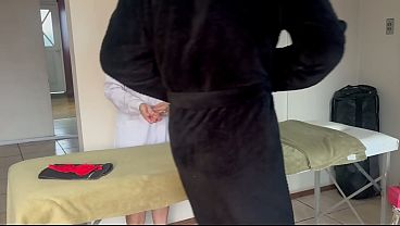Massagem Relaxante 30 Minutos  Ruiva Safada Camila Vegas Perdeu o Controle Chupou e Levou Gozada na Cara  Happy Ending