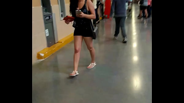 Linda nena en la calle