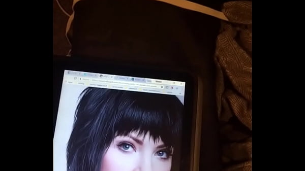 Carly Rae Jepsen cum tribute
