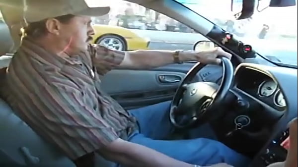 Bigodatildeo safado da um pau em um porshe e um germany completo e gostoso