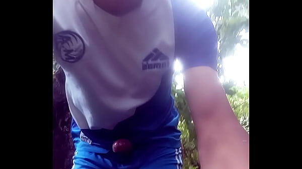 me puse lenceria de mujer para masturbarme