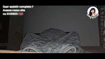 ESPOSA LIBERADA SENTANDO COM FORCcedilA NO PAU DO AMIGO DOTADO