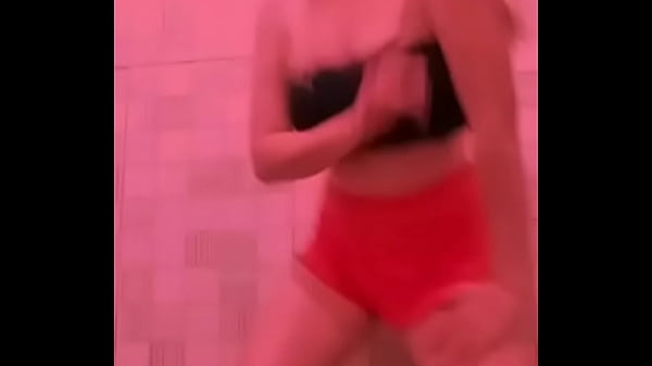 Larissa puta de Ribeirao preto danccedilando funk 2  insta larissamooriim