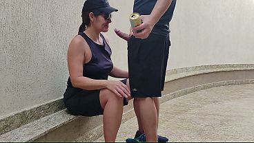 Fodendo com minha amiga sapat atilde o no quintal de casa