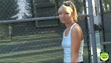 A blonde tennis player gets seduced by a friend and then they eat their vaginas