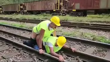 Oper aacute rios foderam gostoso com o chefe durante a pausa almo ccedil o
