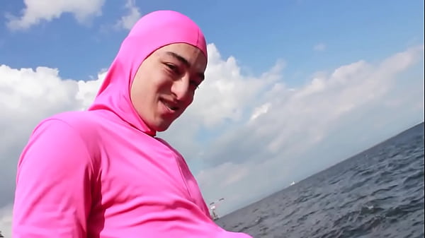 HOT PINK PUSSY GETS NUTTED ON